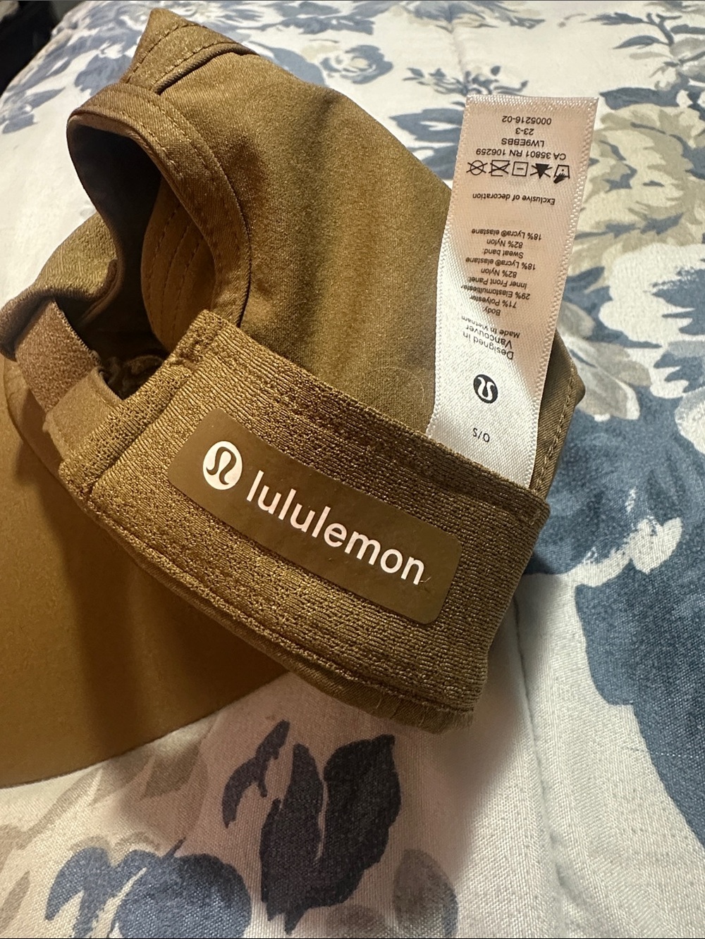 Lululemon soft Baseball hat - Picture 8 of 9